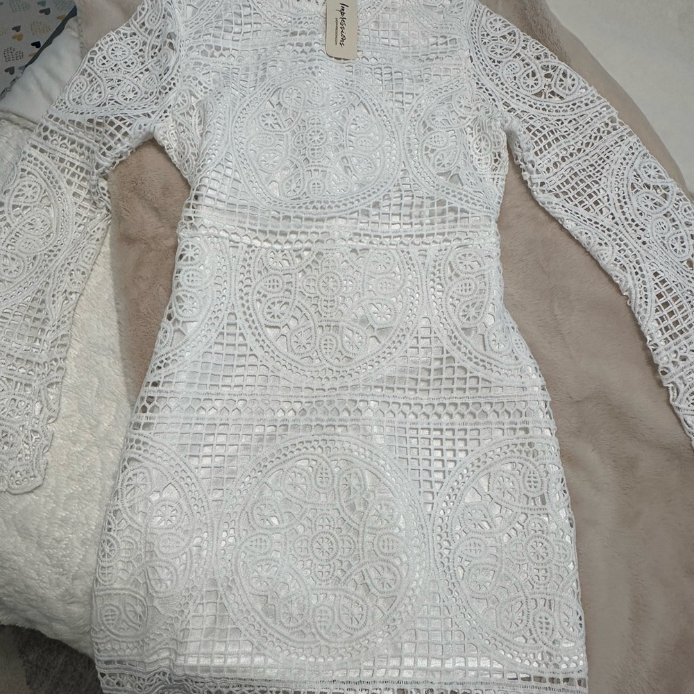 Elegant White Lace Dress